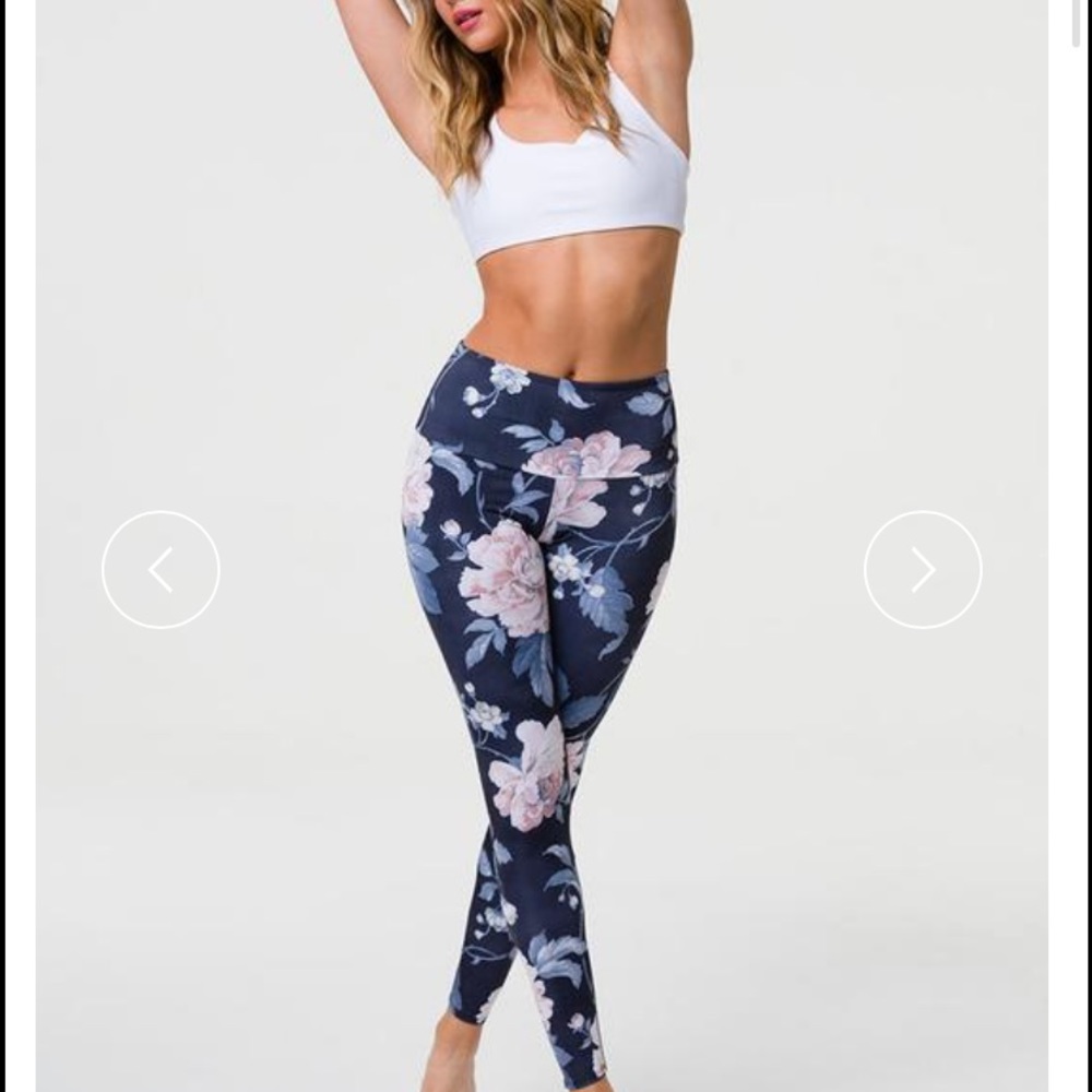 NWT Onzie Enchanted Legging SM